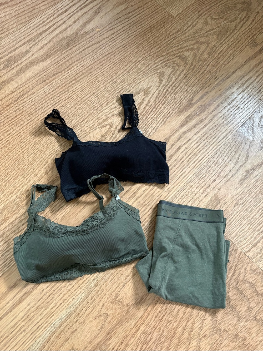 Victoria’s Secret intimates bundle